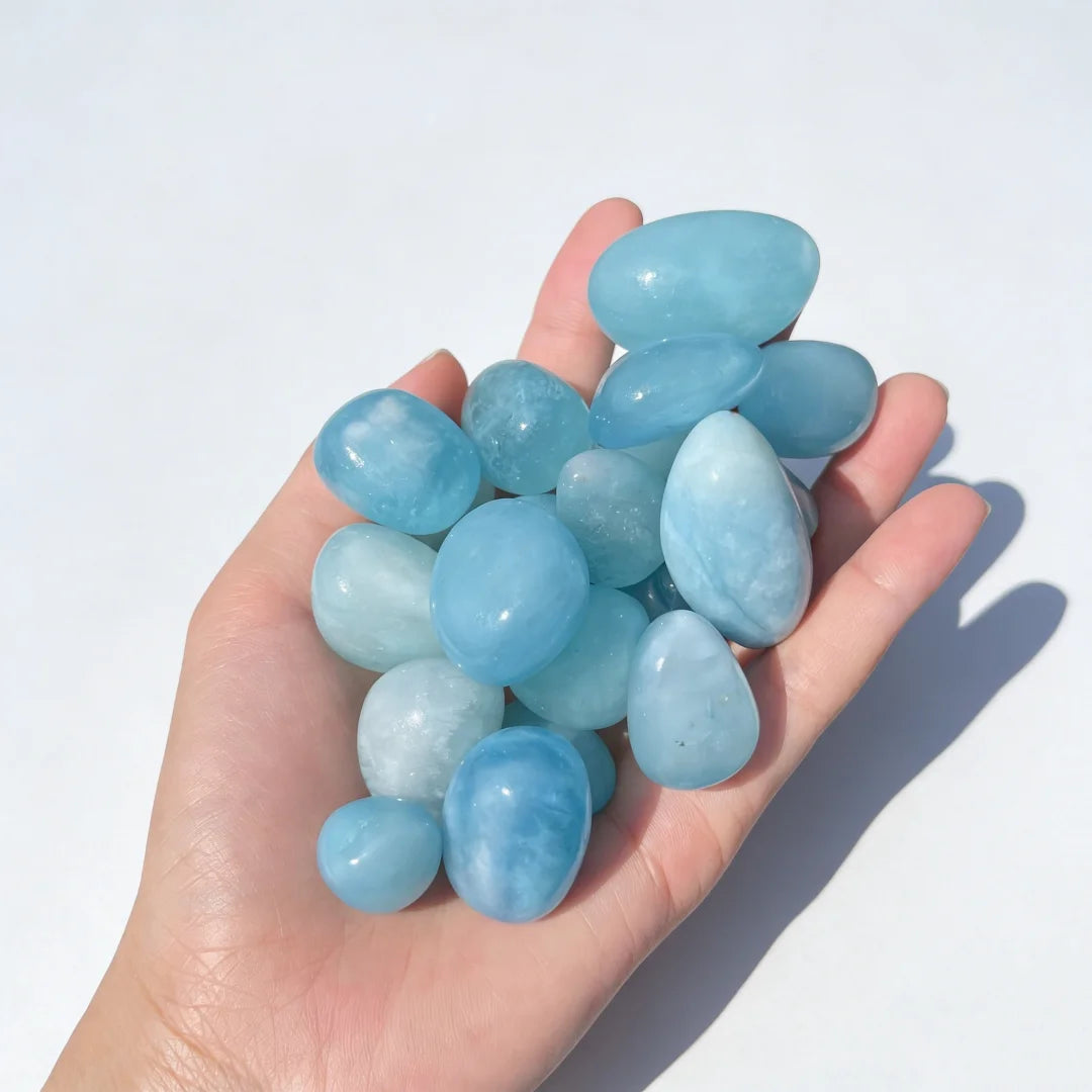 Natural tumbled Aquamarine stone with smooth polished finish